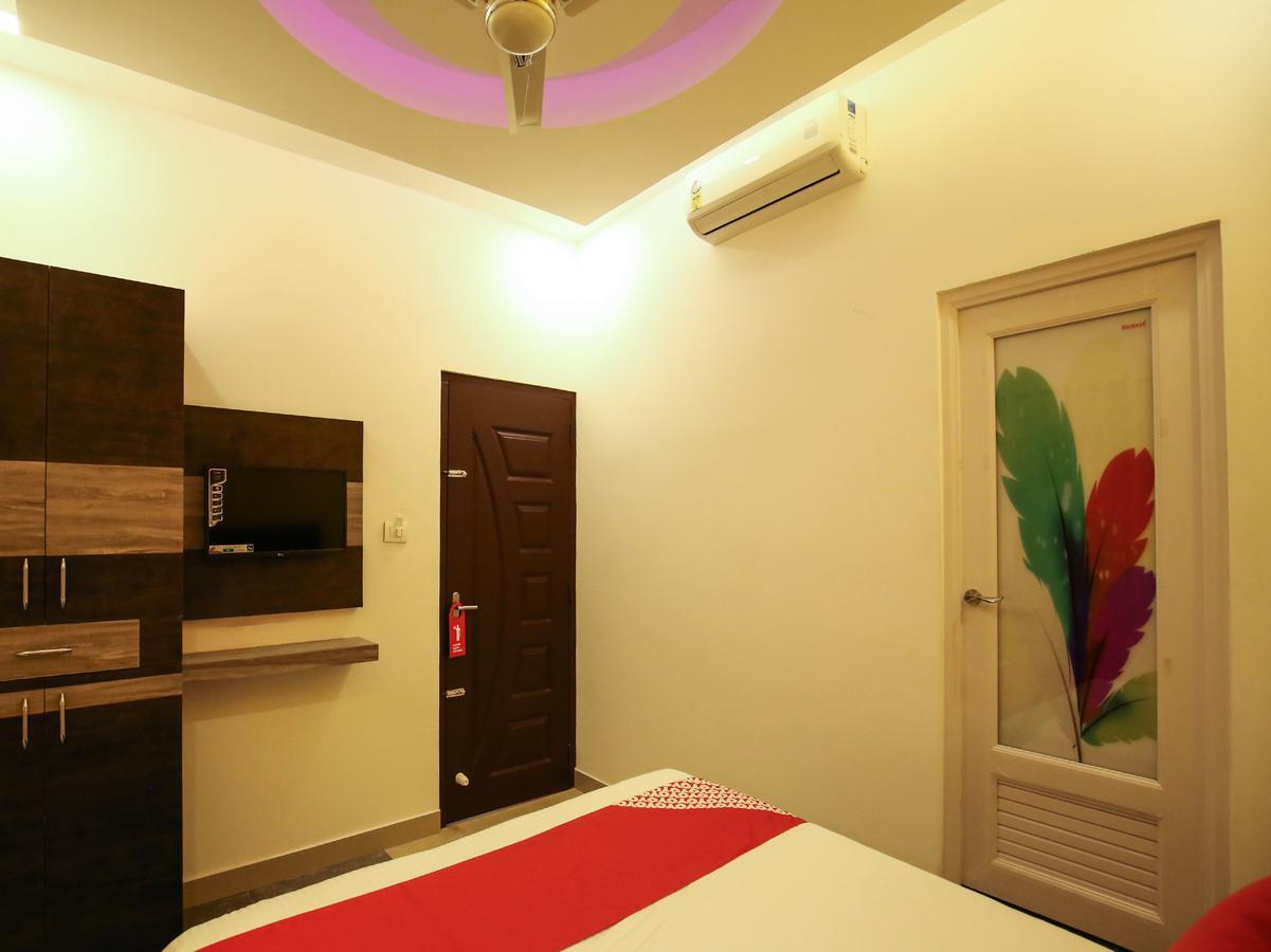 Oyo 10152 Rail View Residency Ξενοδοχείο Alappuzha Εξωτερικό φωτογραφία