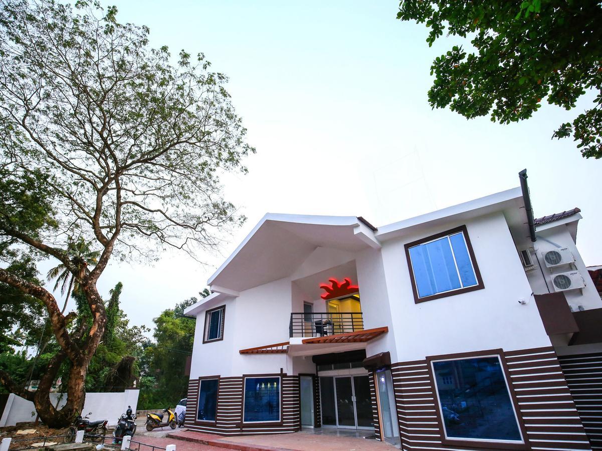 Oyo 10152 Rail View Residency Ξενοδοχείο Alappuzha Εξωτερικό φωτογραφία