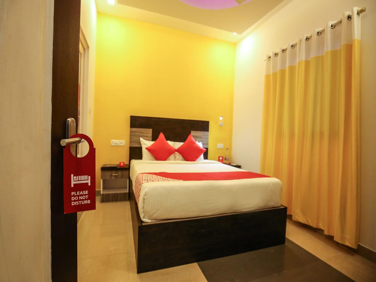 Oyo 10152 Rail View Residency Ξενοδοχείο Alappuzha Εξωτερικό φωτογραφία